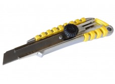 Нож со сменным лезвием 18 мм, металлический корпус